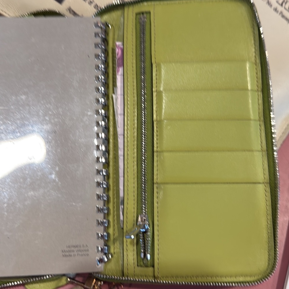 authentic Hermes agenda /planner/ calendar/wallet - Picture 3 of 16